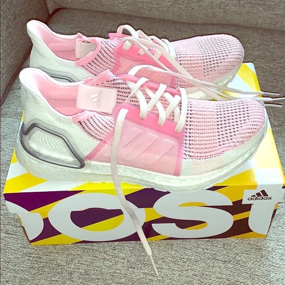 adidas Shoes - NWB Adidas UltraBOOST 19